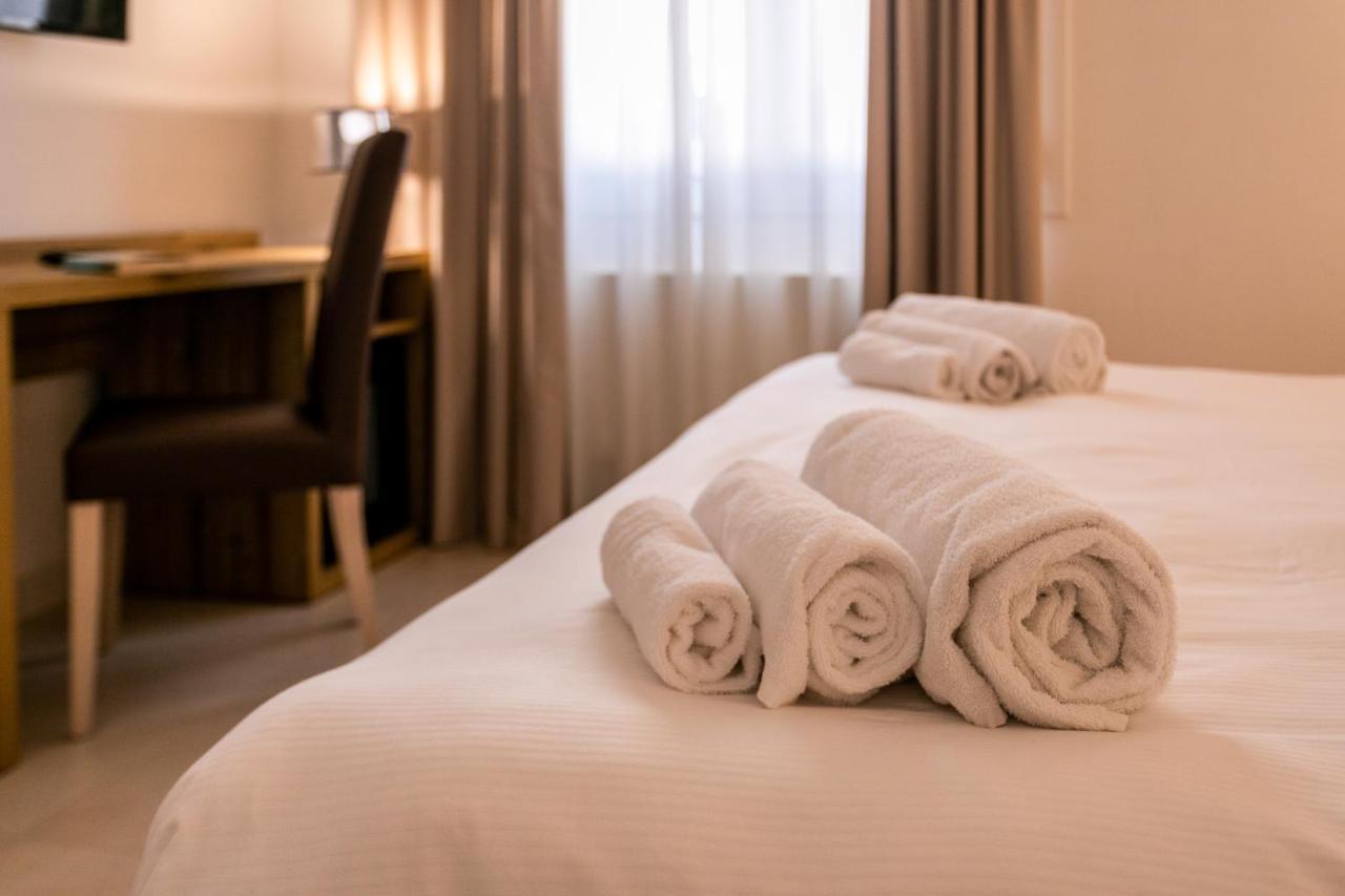Hotel Moresco Santa Teresa Gallura Eksteriør bilde