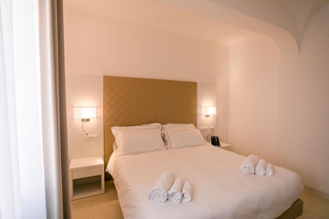 Hotel Moresco Santa Teresa Gallura Eksteriør bilde