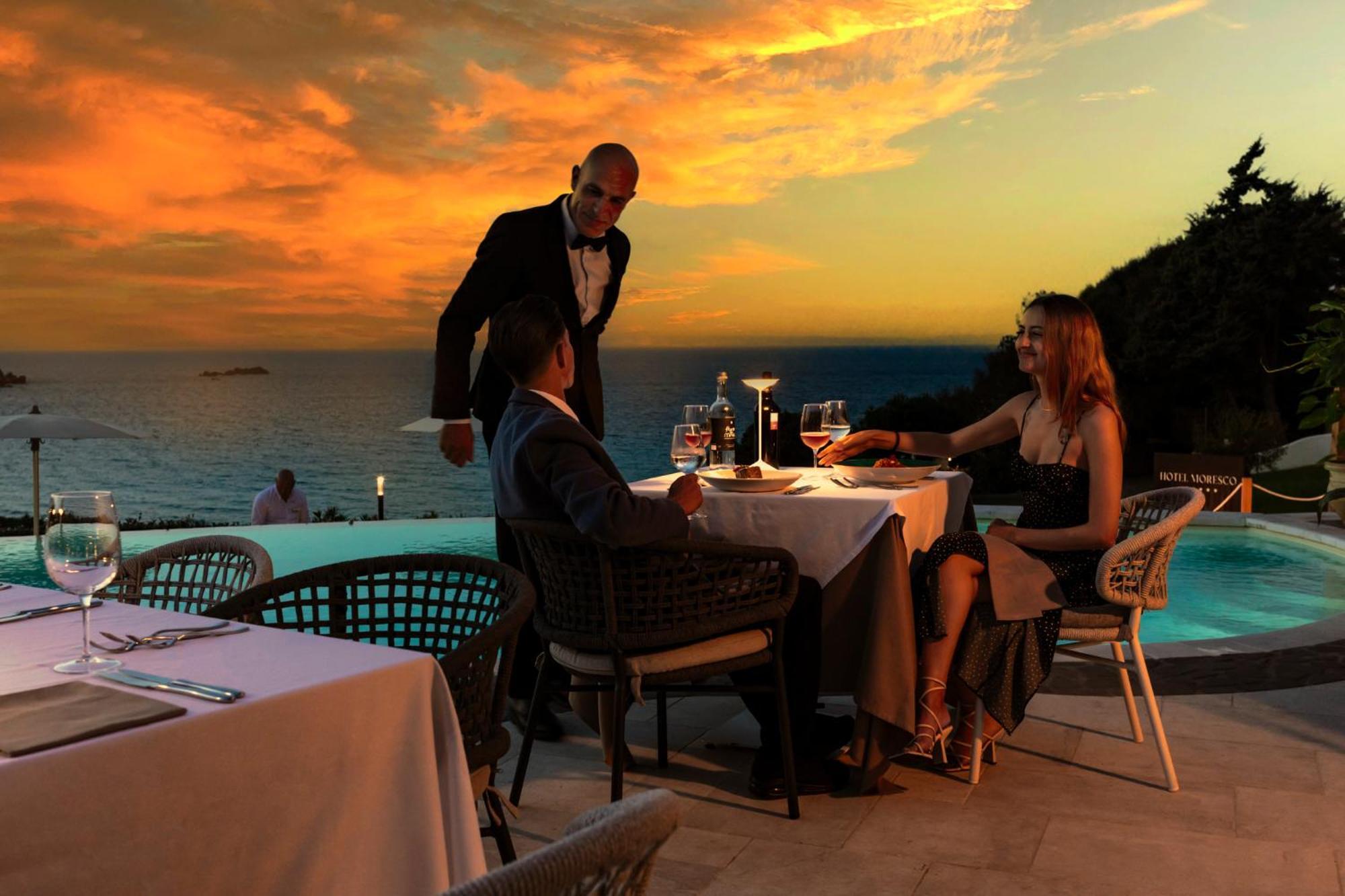 Hotel Moresco Santa Teresa Gallura Eksteriør bilde