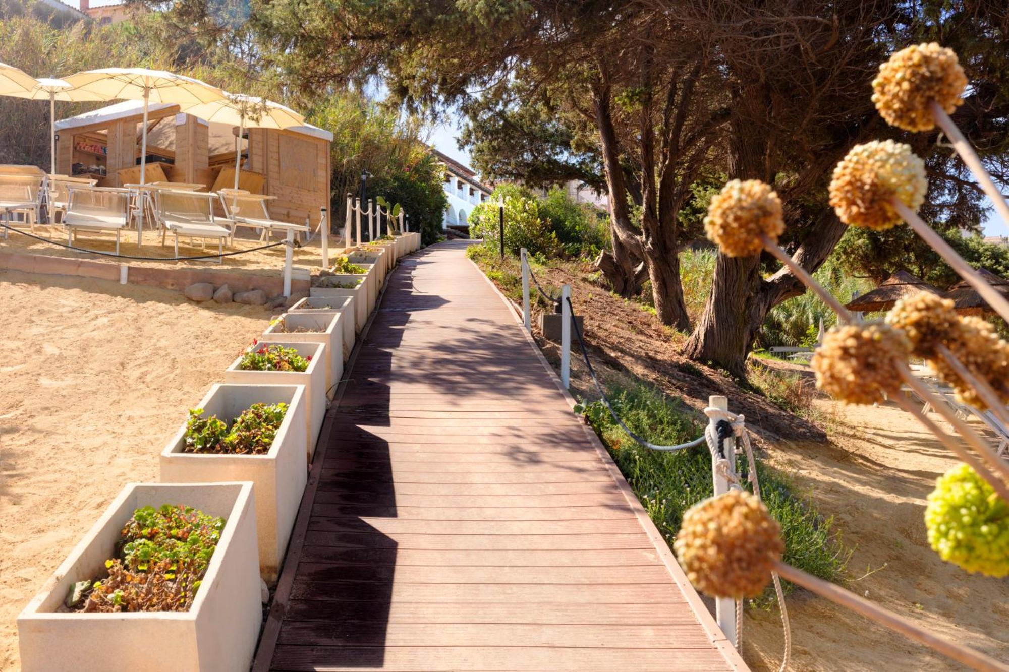 Hotel Moresco Santa Teresa Gallura Eksteriør bilde
